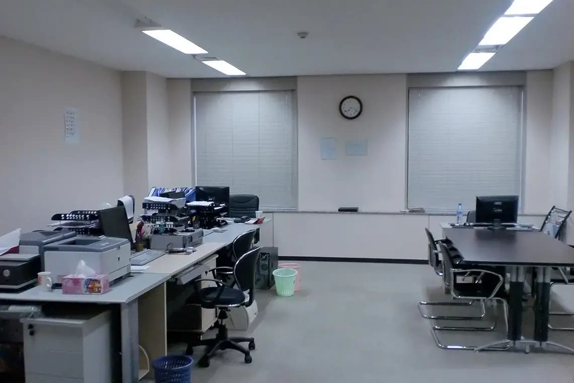 国大連事務所内の様子
