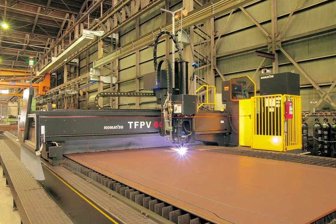 プラズマ切断機（第一工場）